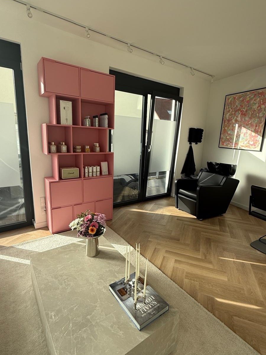 Elegantes Ambiente des Seidenglanz Ateliers